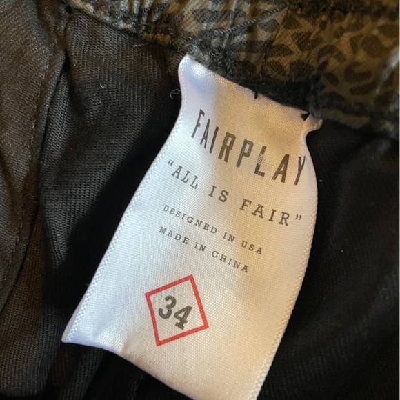 FairPlay men’s Joggers - Picture 2 of 7